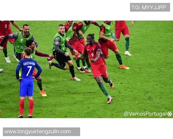 璀璨绿茵传奇时刻展现足球球星激情与荣耀画布 璀璨绿茵传奇时刻展现足球球星激情与荣耀画布