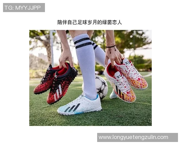 猎鹰足球鞋专属球星穿搭解析与性能评测 猎鹰足球鞋专属球星穿搭解析与性能评测